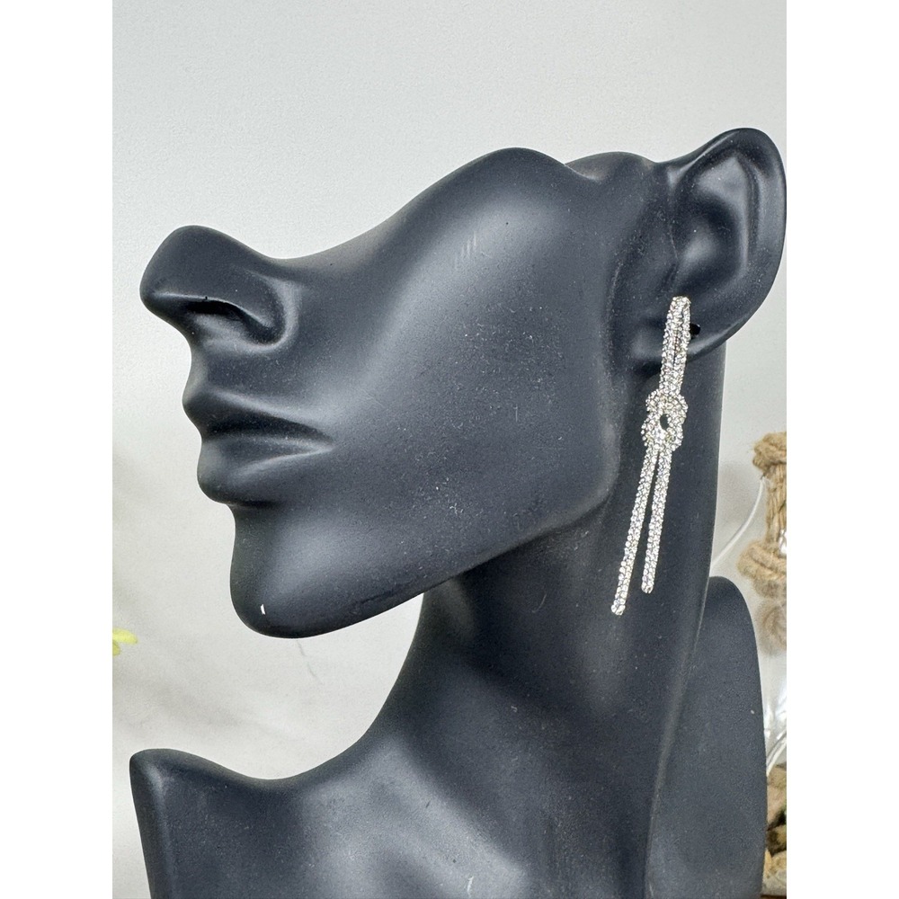 Silver Toned Chain Knot Earring Elegant Stunning Design